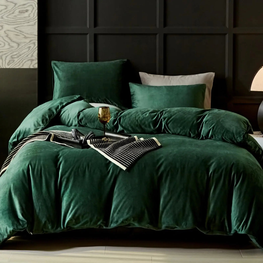 WARMDERN Emerald Green Velvet Duvet Cover Queen Size Flannel Duvet Cover Bedding Sets 3pcs Ultra Soft Luxury Textured Modern Crystal Velvet Duvet Covers with Zipper Closure(Emerald Green Queen)